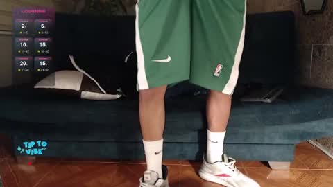 Snapshot of rogert_xx chatting on 01/21/25, 01:39 Rogert online show from 01/21/25, 01:39