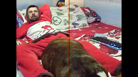 Snapshot of rogobeteilie chatting on 12/17/25, 10:43 Banderas online show from 12/17/25, 10:43