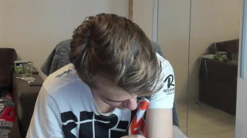 taylor fox online show from 12/19/24, 04:02