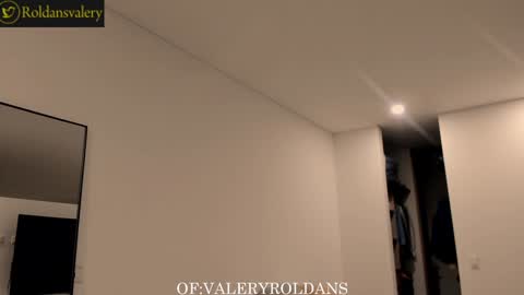 Valery Roldans online show from 01/12/25, 02:35