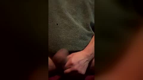 Snapshot of rollo5220 chatting on 12/16/25, 02:38 Love big lips22 online show from 12/16/25, 02:38