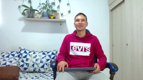 rolos_hot32 online show from 12/02/25, 02:34