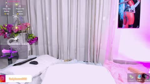 Snapshot of rolyloren chatting on 01/26/25, 11:18 Marcela online show from 01/26/25, 11:18