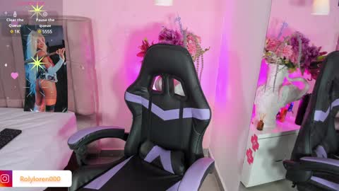 Snapshot of rolyloren chatting on 02/02/25, 08:51 Marcela online show from 02/02/25, 08:51