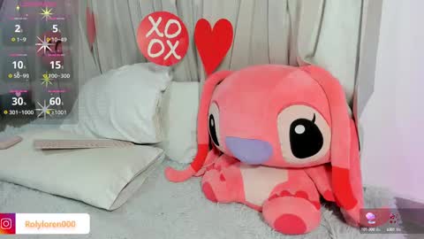 Snapshot of rolyloren chatting on 02/27/25, 09:04 Marcela online show from 02/27/25, 09:04