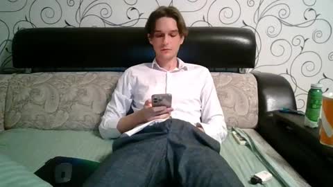 roman1650337 online show from 09/30/25, 08:36