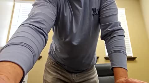 Snapshot of romanteeks chatting on 01/22/25, 11:10 romanteeks online show from 01/22/25, 11:10