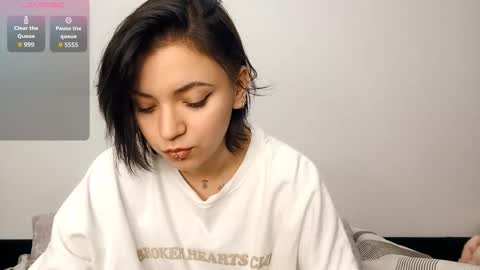 Snapshot of romeliahastert chatting on 09/13/25, 11:21 Anica online show from 09/13/25, 11:21