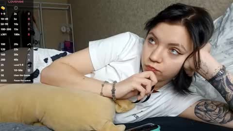 Snapshot of romeliahastert chatting on 10/22/25, 10:26 Anica online show from 10/22/25, 10:26