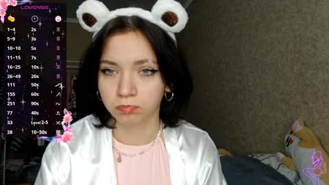 Snapshot of romeliahastert chatting on 11/19/25, 10:15 Anica online show from 11/19/25, 10:15