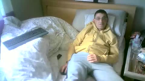 romson998181 online show from 10/25/25, 02:56