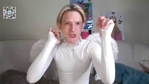 Snapshot of ron_vilss chatting on 10/04/25, 06:55 Ron online show from 10/04/25, 06:55