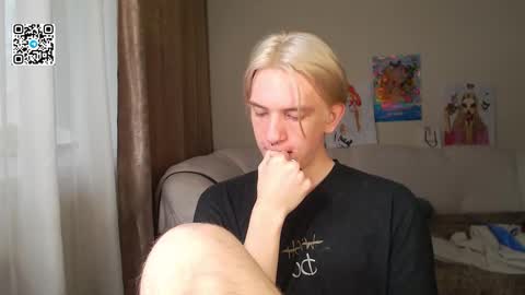 Snapshot of ron_vilss chatting on 10/11/25, 05:28 Ron online show from 10/11/25, 05:28