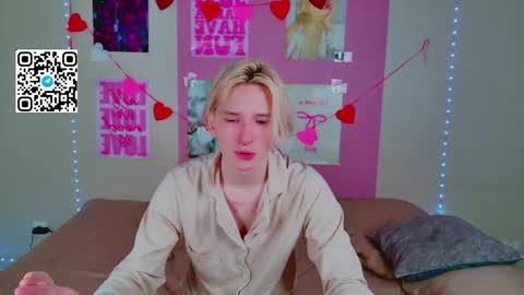 Snapshot of ron_vilss chatting on 02/23/26, 07:06 Ron online show from 02/23/26, 07:06