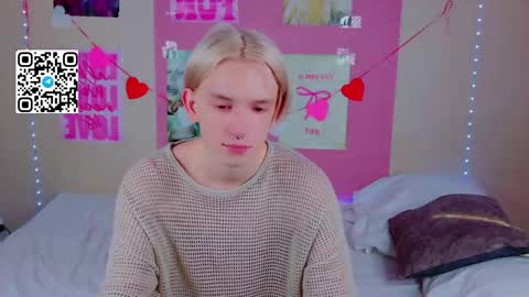 Snapshot of ron_vilss chatting on 02/25/26, 08:13 Ron online show from 02/25/26, 08:13