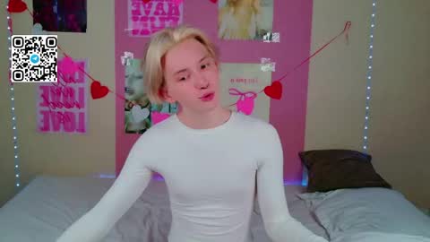 Snapshot of ron_vilss chatting on 02/26/26, 06:12 Ron online show from 02/26/26, 06:12