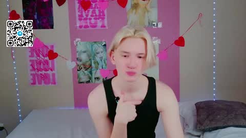 Snapshot of ron_vilss chatting on 03/01/26, 06:04 Ron online show from 03/01/26, 06:04