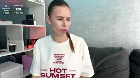 Ketlyn  is here now  help me get 50 thumbs up pls  online show from 04/06/26, 03:35