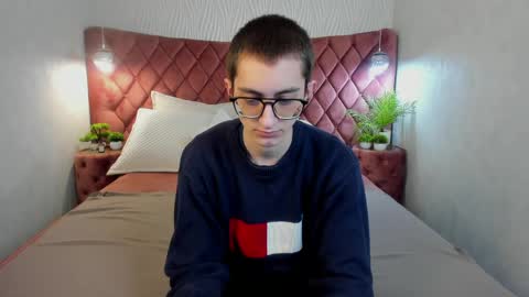 Snapshot of ronbevs chatting on 03/19/26, 07:18 ronbevs online show from 03/19/26, 07:18