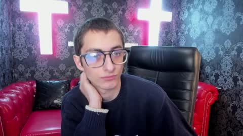 Snapshot of ronbevs chatting on 03/25/26, 07:09 ronbevs online show from 03/25/26, 07:09