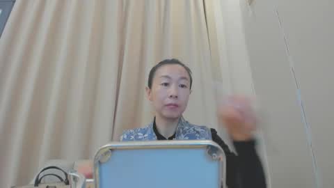 Snapshot of rongrong0329 chatting on 04/08/26, 11:37 sui sui online show from 04/08/26, 11:37