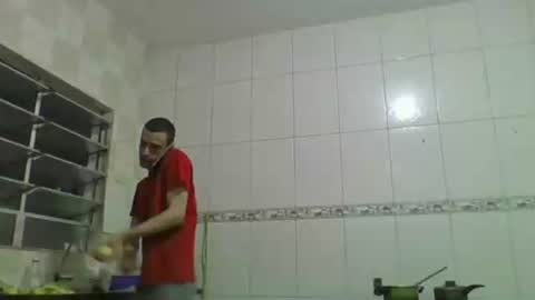 Snapshot of ronnispoto chatting on 12/17/24, 09:16 ronny online show from 12/17/24, 09:16