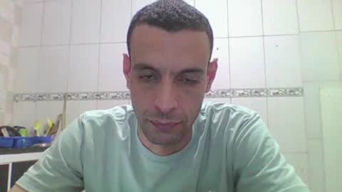 Snapshot of ronnispoto chatting on 12/21/24, 12:20 ronny online show from 12/21/24, 12:20