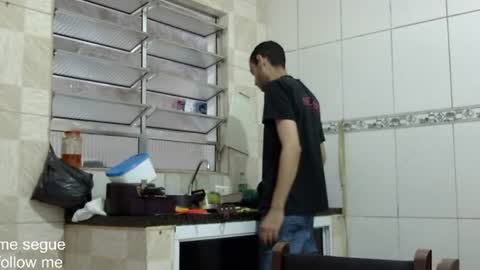 Snapshot of ronnispoto chatting on 01/02/25, 05:29 ronny online show from 01/02/25, 05:29