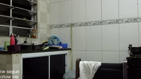 Snapshot of ronnispoto chatting on 01/10/25, 10:25 ronny online show from 01/10/25, 10:25