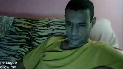 Snapshot of ronnispoto chatting on 01/18/25, 05:20 ronny online show from 01/18/25, 05:20