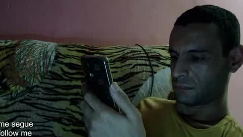 Snapshot of ronnispoto chatting on 01/18/25, 08:31 ronny online show from 01/18/25, 08:31