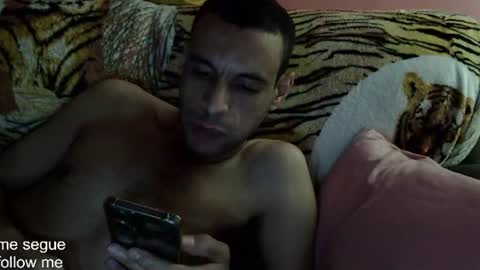 Snapshot of ronnispoto chatting on 01/18/25, 12:26 ronny online show from 01/18/25, 12:26