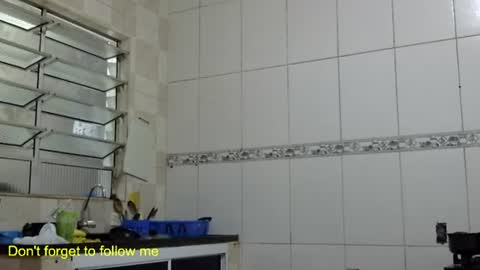 Snapshot of ronnispoto chatting on 02/07/25, 08:31 ronny online show from 02/07/25, 08:31