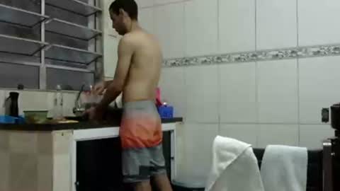 Snapshot of ronnispoto chatting on 03/06/25, 08:37 ronny online show from 03/06/25, 08:37