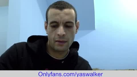 Snapshot of ronnispoto chatting on 10/23/25, 12:10 ronny online show from 10/23/25, 12:10