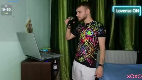 Snapshot of ronny_rian chatting on 12/11/24, 10:16 Ronny online show from 12/11/24, 10:16