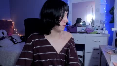 Snapshot of room312_ chatting on 12/10/24, 10:37 Twelve 3 Inst Twelve 312002 Twitter Room312 2002 online show from 12/10/24, 10:37