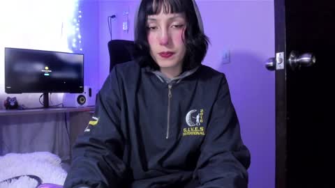 Snapshot of room312_ chatting on 12/29/24, 10:36 Twelve 3 Inst Twelve 312002 Twitter Room312 2002 online show from 12/29/24, 10:36