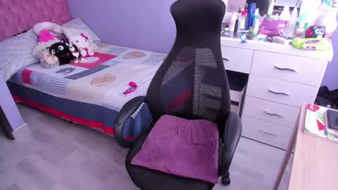 Snapshot of room312_ chatting on 02/15/25, 04:45 Twelve 3 Inst Twelve 312002 Twitter Room312 2002 online show from 02/15/25, 04:45