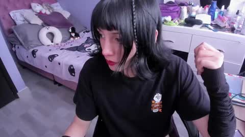 Snapshot of room312_ chatting on 03/09/25, 06:21 Twelve 3 Inst Twelve 312002 Twitter Room312 2002 online show from 03/09/25, 06:21