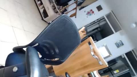 Snapshot of room911 chatting on 03/02/25, 08:38 herreraisa offical online show from 03/02/25, 08:38