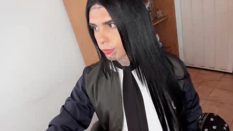 herreraisa offical online show from 02/02/26, 09:57