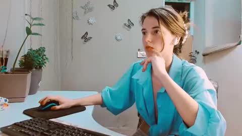 rosa843850 online show from 02/13/25, 06:38