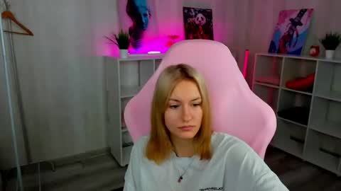 Viola online show from 07/15/26, 01:00
