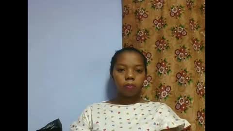 Snapshot of rosah225127 chatting on 04/15/26, 03:35 rosah225127 online show from 04/15/26, 03:35