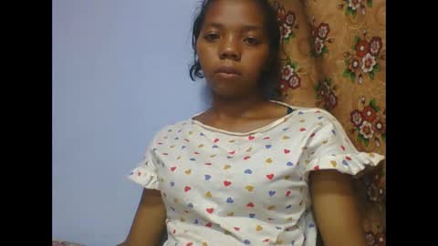 Snapshot of rosah225127 chatting on 04/15/26, 07:58 rosah225127 online show from 04/15/26, 07:58