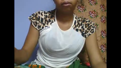 rosah225127 online show from 05/20/26, 04:13