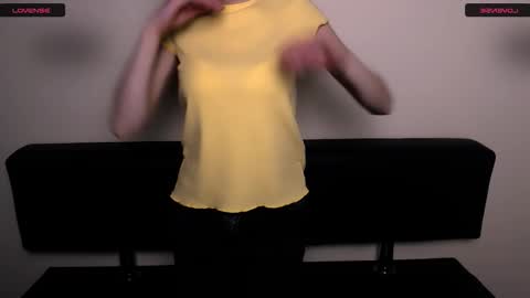 Rose online show from 02/25/26, 07:51