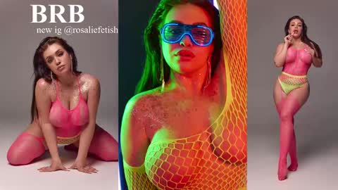 Snapshot of rosaliefetish chatting on 01/09/25, 11:03 Rosalie online show from 01/09/25, 11:03