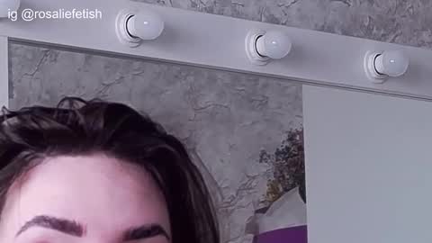 Snapshot of rosaliefetish chatting on 01/17/25, 08:34 Rosalie online show from 01/17/25, 08:34